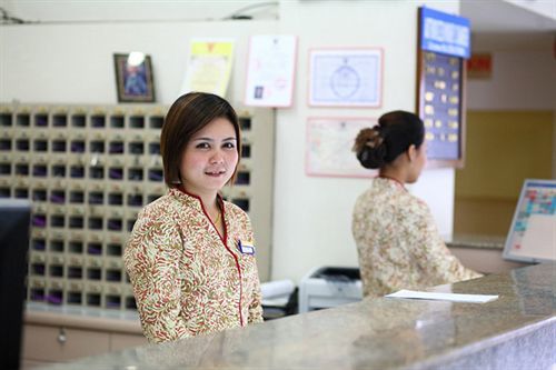 Thumrin Hotel Trang Luaran gambar
