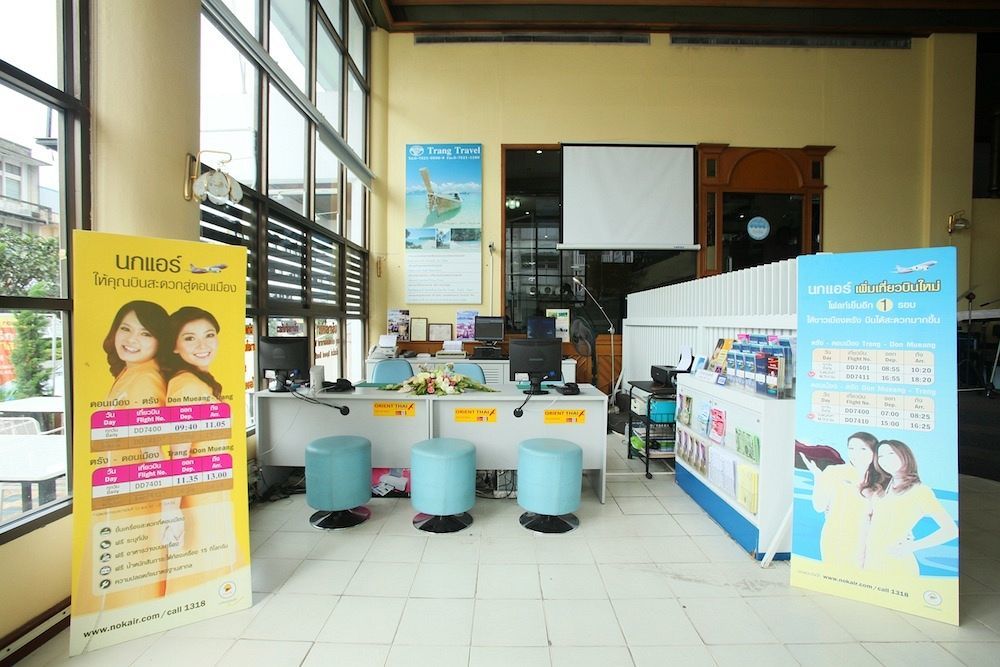 Thumrin Hotel Trang Luaran gambar